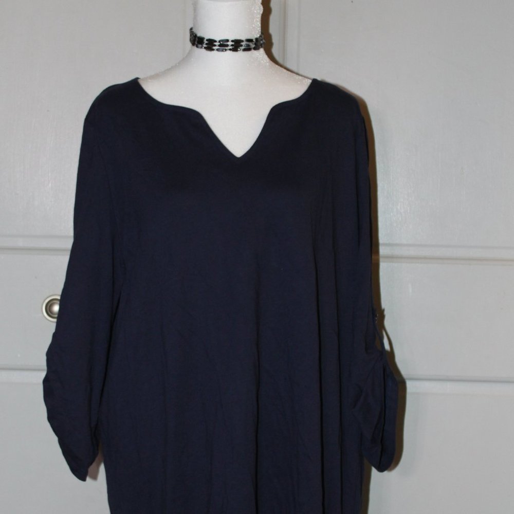 Flowing Woman Within Blouse (18X/20X)
